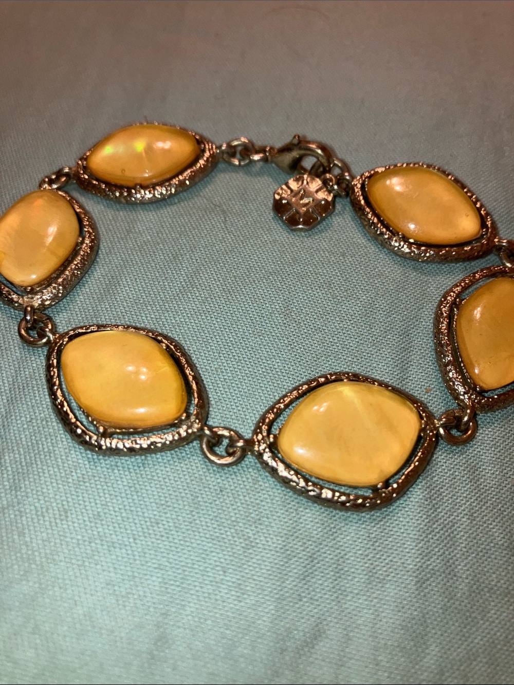 Yellow Cabochon Link Bracelet with Decorative Charm - Picture 2 of 2